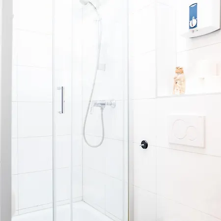 #221 Moderne Im Herzen Von *